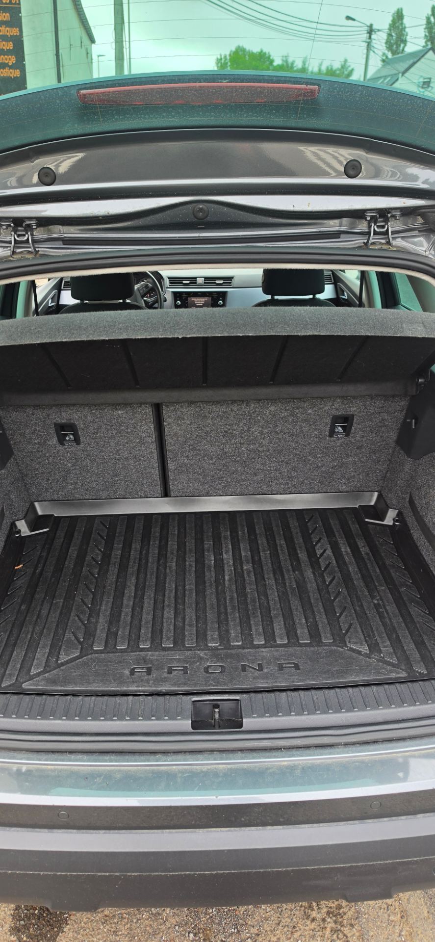 SEAT ARONA image 2