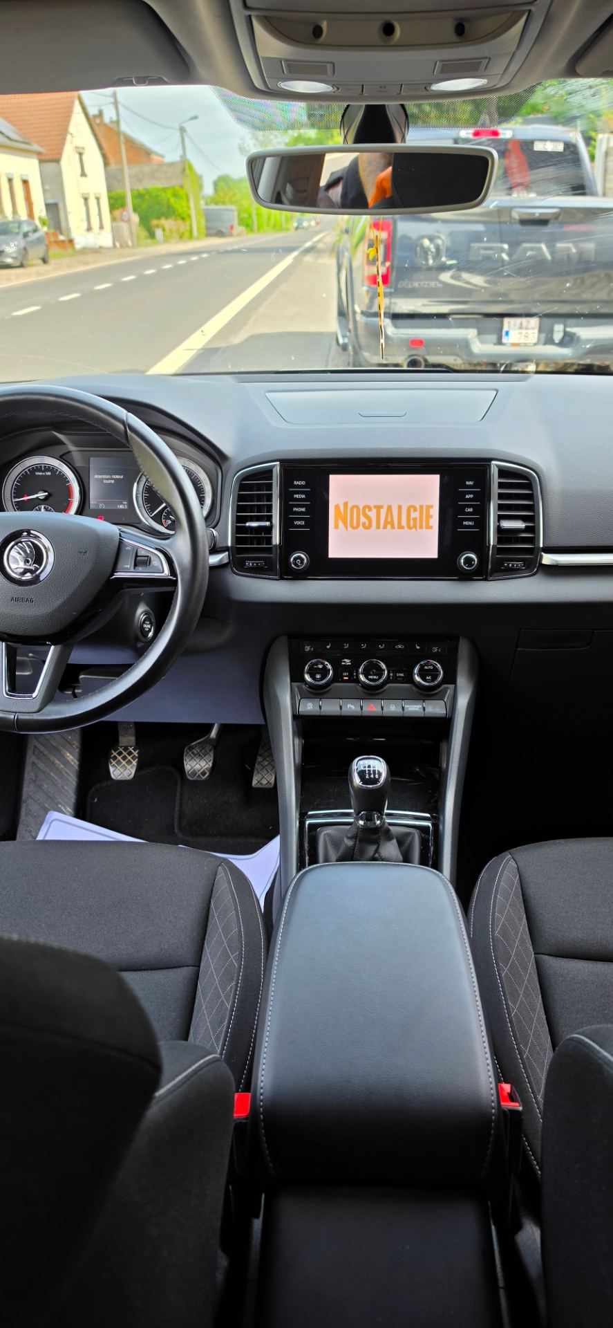 SKODA KAROQ image 2